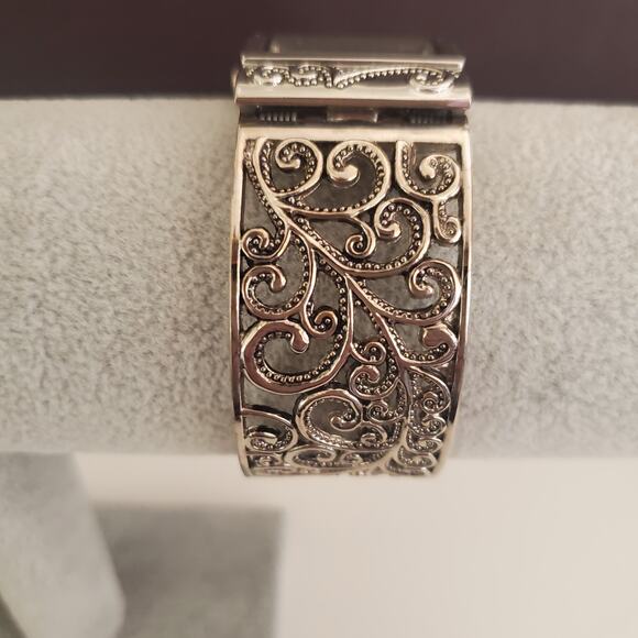 Vivani Women's Silver Tone Filigree Bracelet Watch Clamper Style Running - Picture 6 of 8